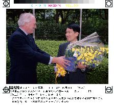 Nobel laureate Tanaka receives congrats from Swedish envoy