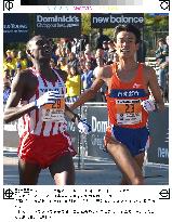 (1)Takaoka 3rd in Chicago marathon with national record
