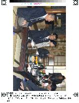 (7) Abductees spend time in hometown