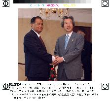 Koizumi meets with Than Shwe