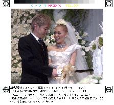 Producer Komuro, singer Keiko in pop group 'globe' marry