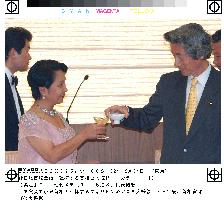 (2)Koizumi, Arroyo positive on advancing economic talks
