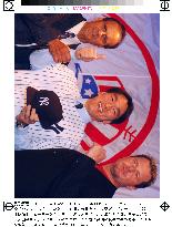 (3)Yankees present Matsui in jam-packed news conference