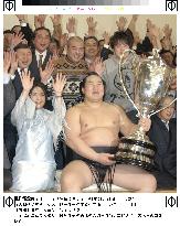 (3)Asashoryu ends campaign in style, set for yokozuna promotion