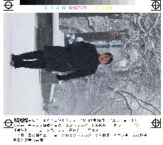 (2)Matsui enjoys snow in New York