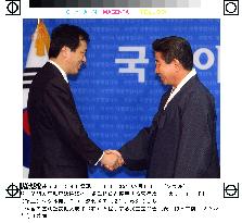 DPJ's Kan meets with S. Korean President-elect Roh