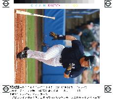 Yankees' Matsui goes 1-for-3 against Devil Rays in preseason game