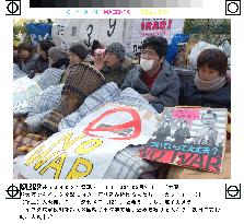 (2)Antiwar protests continue in Japan