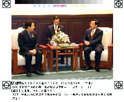 Nagano Gov. Tanaka meets Taiwan's Chen to promote tourism