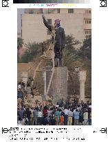 (19)Saddam's grip on Baghdad collapses