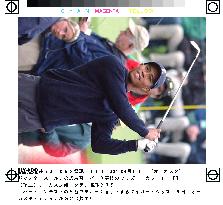 (1)Masters players in practice round