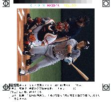 Tigers' Imaoka homers against Giants