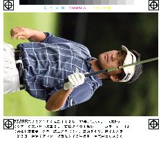 (2)Izawa, Teshima share 2nd-round lead at Japan Golf Tour C'ship