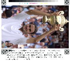 (3)Federer wins men's singles title at Wimbledon