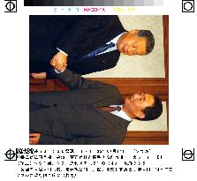 Ex-Premier Mori talks with S. Korean Prime Minister Goh