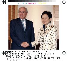 Australian Premier Howard talks with Foreign Minister Kawaguchi