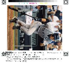 Ichiro keeps highest average in American League.
