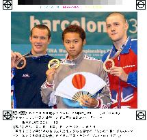 (3)Kitajima sets 200-meter breaststroke record