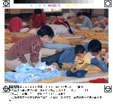 (2)Cleanup work begins in quake-hit Miyagi