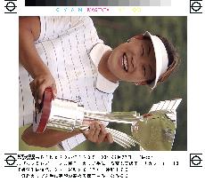 Takahashi wins Golf 5 Ladies tournament