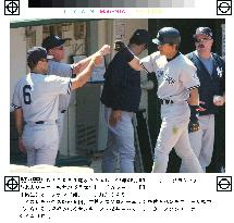 (2)Matsui hits 12th homer against Athletics