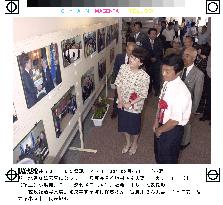 Chimuras visit photo exhibition on abductions