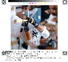 Yankees' Matsui goes 3-for-5 against Blue Jays