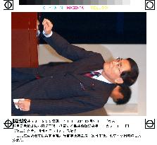 (5)Koizumi reelected as LDP president
