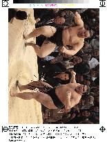 (2)Tochiazuma defeats Asashoryu to win Kyushu tourney