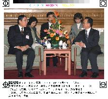 Japan business leader Okuda meets with Chinese Premier Wen