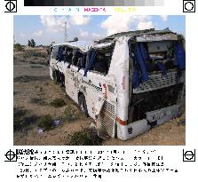 (1)Bus accident in Egypt injures 30 Japanese nationals