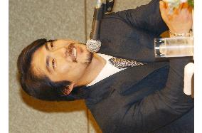 Ogasawara re-signs for Nippon Ham record salary