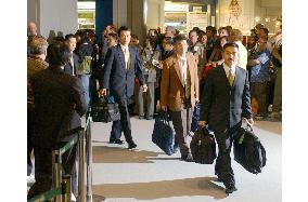 (7)Japan's GSDF advance team leaves for Iraq