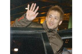 'Little' Matsui arrives in N.Y. to join Mets