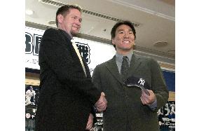 (1)Matsui thrilled to play in N.Y. pinstripes in Tokyo