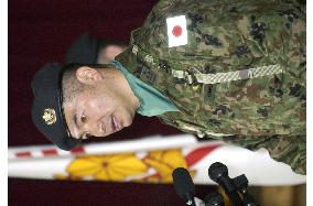 (6)Colors handed to head of GSDF core unit
