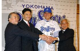 (1)Sasaki inks deal with Yokohama BayStars
