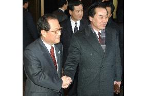 (2)Koreas agree to promote 6-way nuclear talks