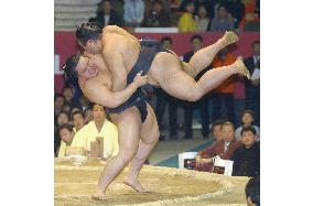 (5)Sumo exhibition opens in Seoul