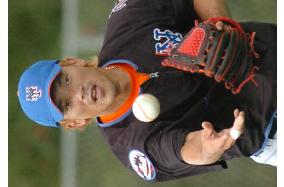 (2)Mets' Matsui resumes training