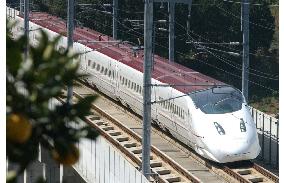 (5)Part of Kyushu Shinkansen service launched