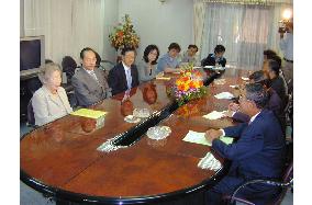 JICA's Ogata meets Cambodian leaders