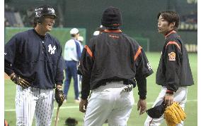 (7)Yomiuri vs Yankees in Tokyo friendly