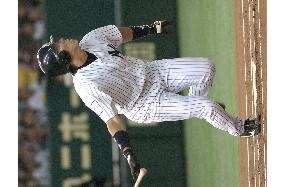 N.Y. Yankees' Matsui goes 1-for-3 against Hanshin Tigers