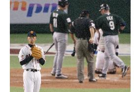 (4)Yomiuri vs. Devil Rays in Tokyo exhibition