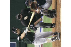 (2)Devil Rays beat Yankees in MLB opener in Tokyo