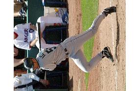 Ichiro goes 1-for-5, Mariners defeated by Rangers