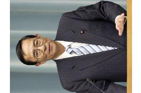 (2)Koizumi's top aide Fukuda resigns over pension scandal