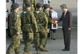 (3)140 GSDF replacement troops depart for Iraq