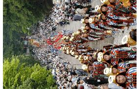 1000-person procession staged in Nikko